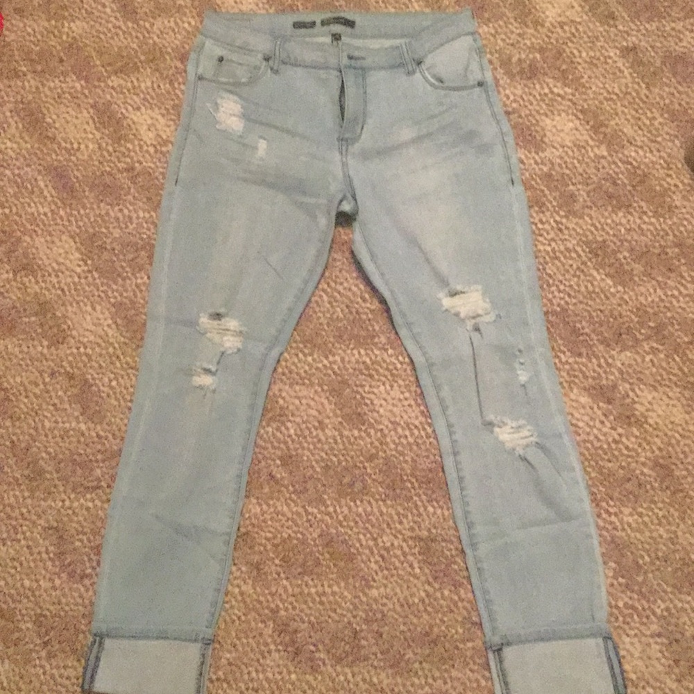 NWOT STS Blue destructed tomboy jeans